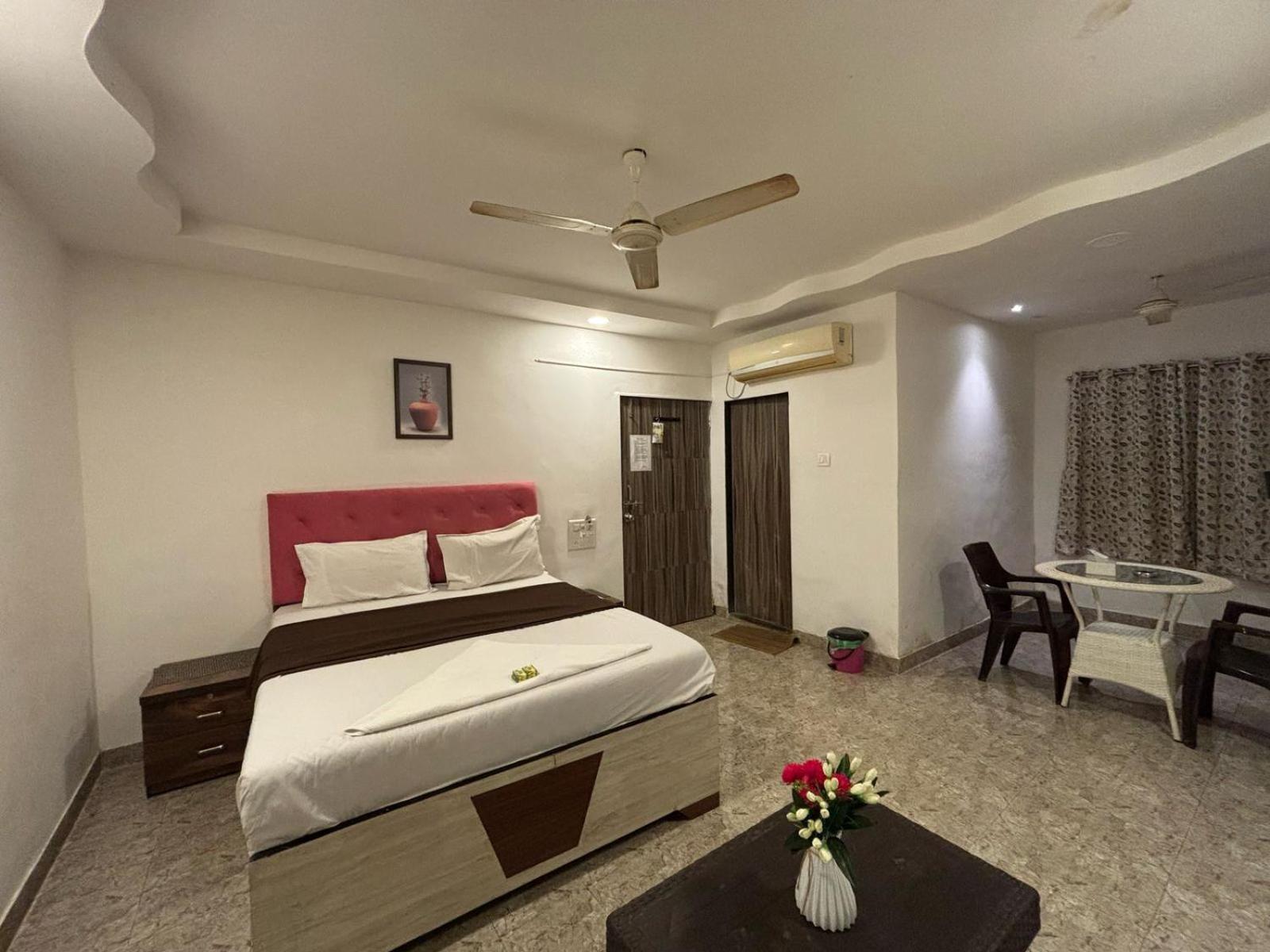 Rockdale Hotel & Resort Mira-Bhayandar ภายนอก รูปภาพ