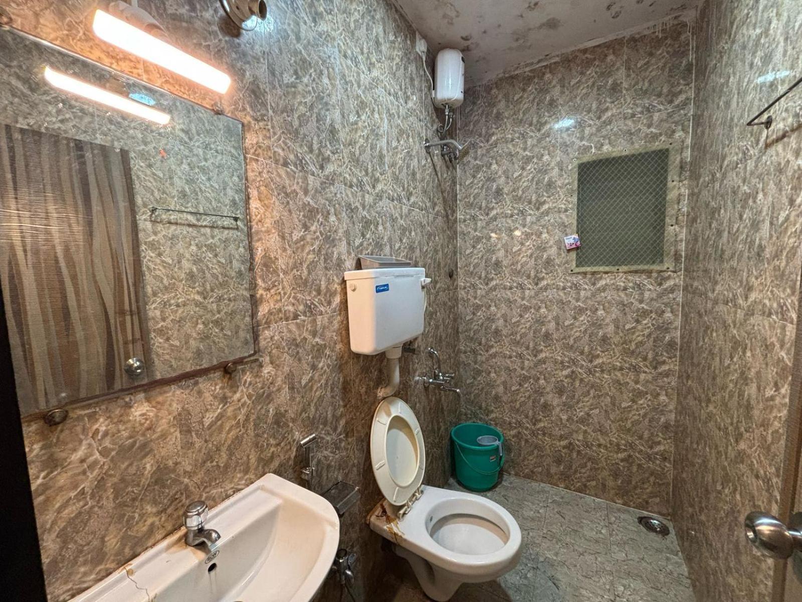 Rockdale Hotel & Resort Mira-Bhayandar ภายนอก รูปภาพ