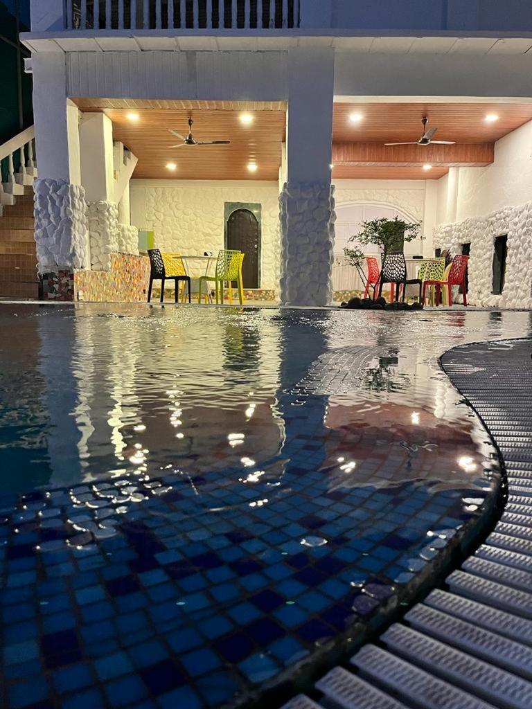 Rockdale Hotel & Resort Mira-Bhayandar ภายนอก รูปภาพ