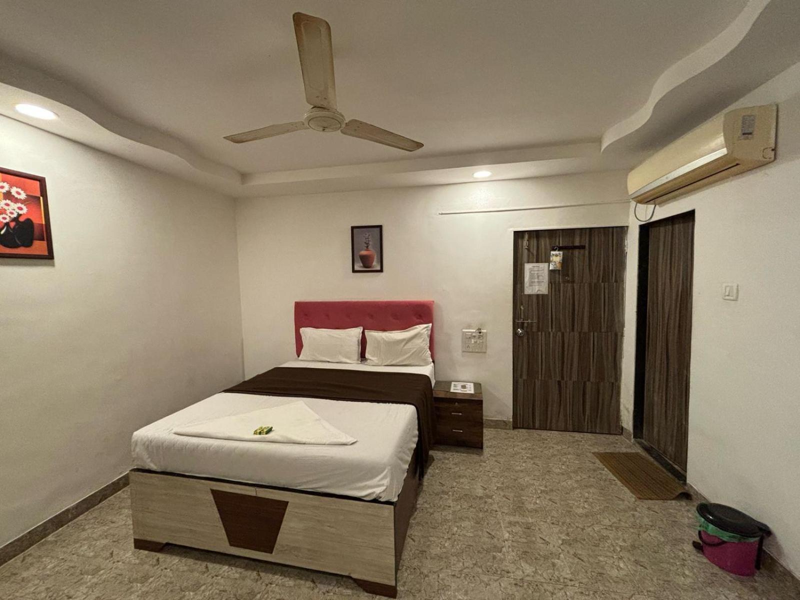 Rockdale Hotel & Resort Mira-Bhayandar ภายนอก รูปภาพ