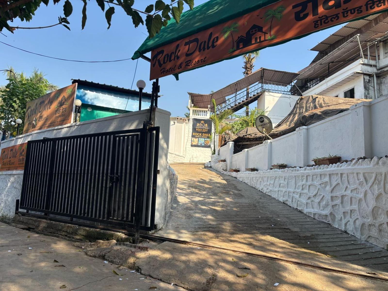 Rockdale Hotel & Resort Mira-Bhayandar ภายนอก รูปภาพ