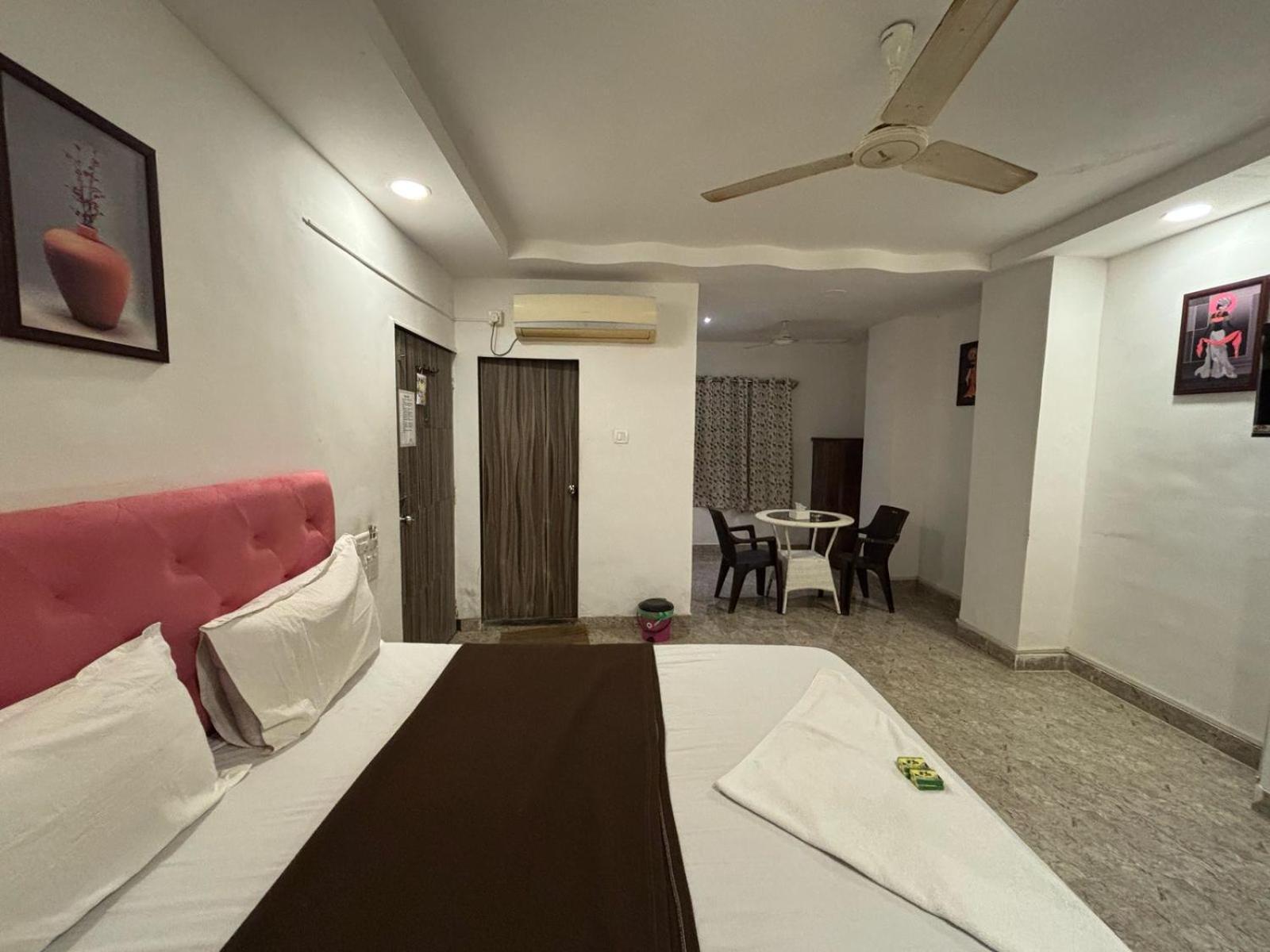 Rockdale Hotel & Resort Mira-Bhayandar ภายนอก รูปภาพ