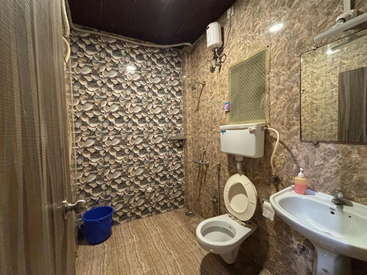 Rockdale Hotel & Resort Mira-Bhayandar ภายนอก รูปภาพ